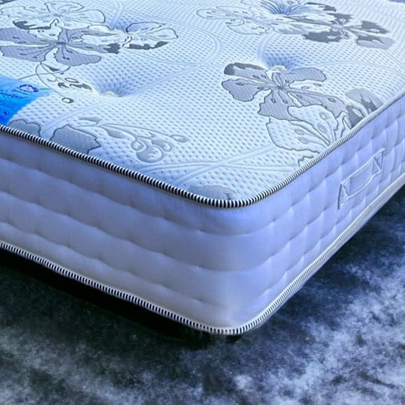 1000 COOLGEL MATTRESS [MEDIUM TO FIRM]